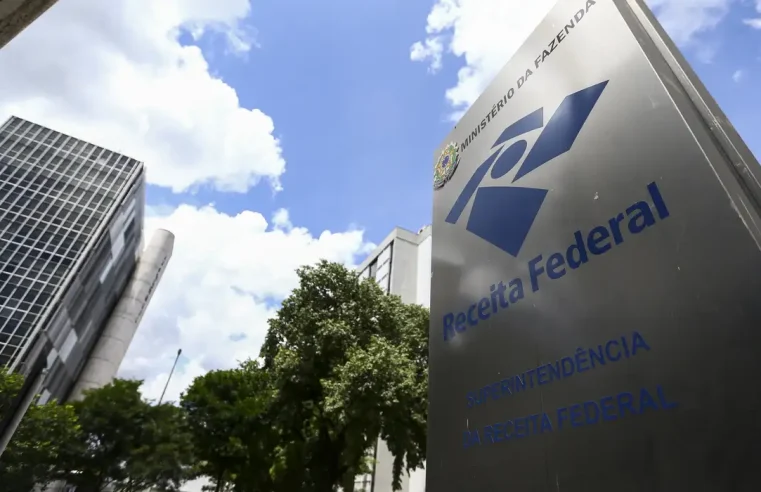 Governo bate recorde de arrecadação e brasileiro bate recorde de boleto pago sem entender nada