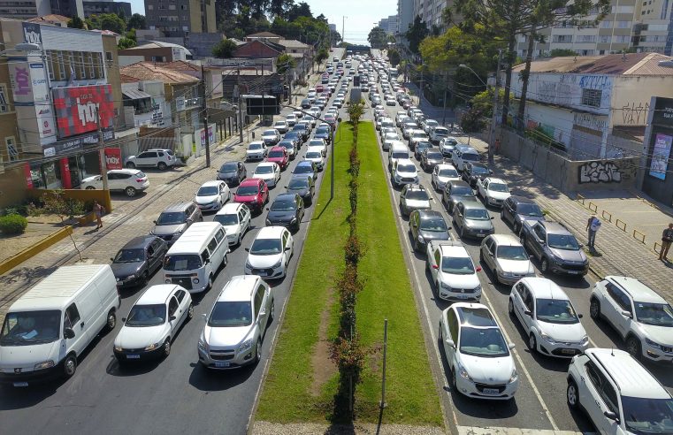 Última chamada pro IPVA: quem não pagar a “bequeca” até semana que vem vai ficar a pé