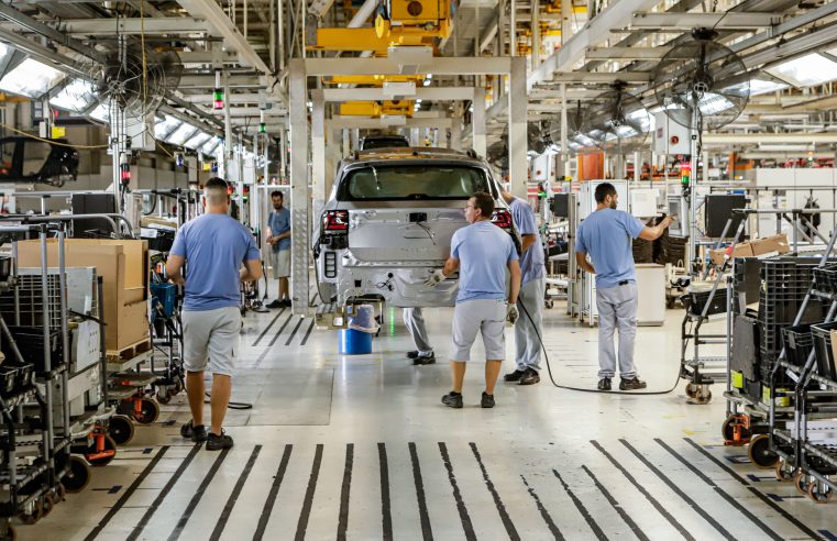 É emprego que não acaba mais, piá! Paraná abre a porteira com mais de 23 mil vagas