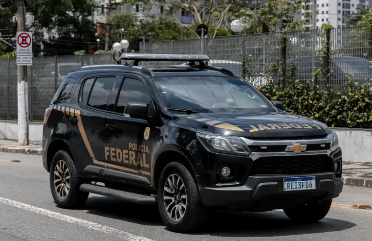 A casa caiu para os “corres” do caixa dois: Operação da PF bota duas quadrilhas no ralo