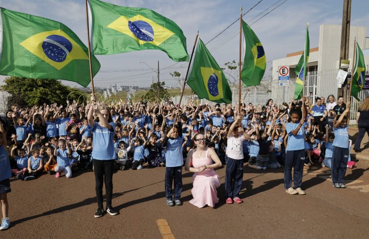 Crianças da Rede Municipal ensaiam para o Desfile Cívico-Militar de 7 de Setembro